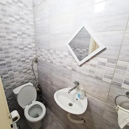 Calla 1 - Modern & Cozy Main Square In The Shopping Center - Parking Slot With Parking Security *