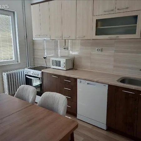 Apartment Calla: Modern In Center With Secure Parking